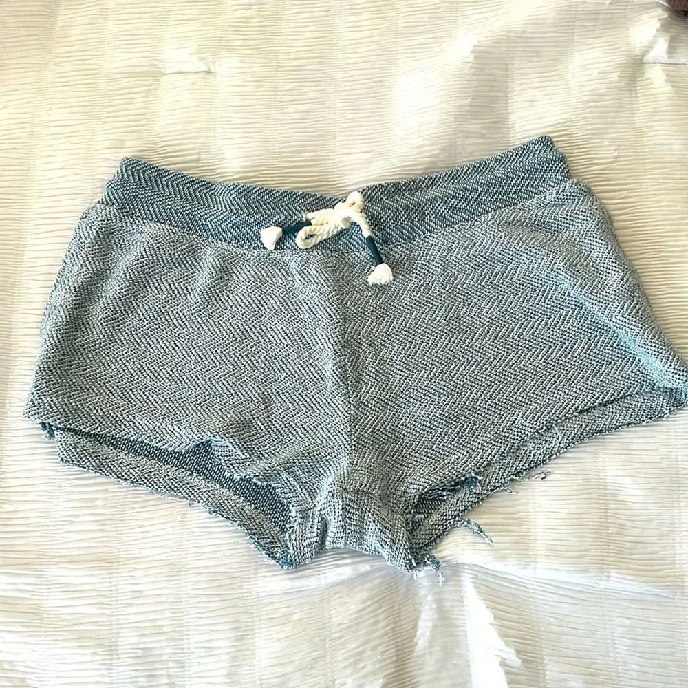 Ocean Drive Short Shorts size L